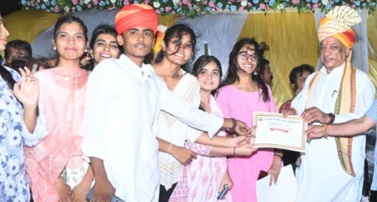 कैबिनेट मंत्री जोराराम कुमावत ने विद्यार्थियों को किया सम्मानित’