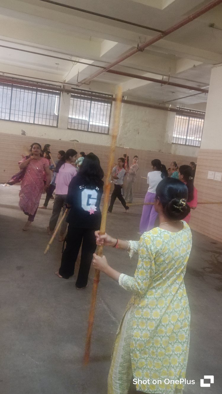 किशोरियों को सिखाए वित्तीय प्रबंधन एवं आत्मरक्षा के हुनर