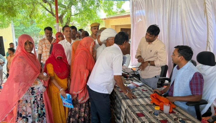 जिला कलेक्टर ने खिंवाडा व घाणेराव में की विशेष जनसुनवाई, कई प्रकरणों का किया निस्तारण, आमजन को मिली राहत