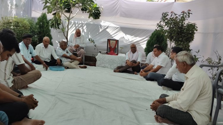 वरिष्ठ अधिवक्ता सुखदेव सिंह सांदू के निधन पर शोक सभा बैठक में उमड़ा जनसैलाब 