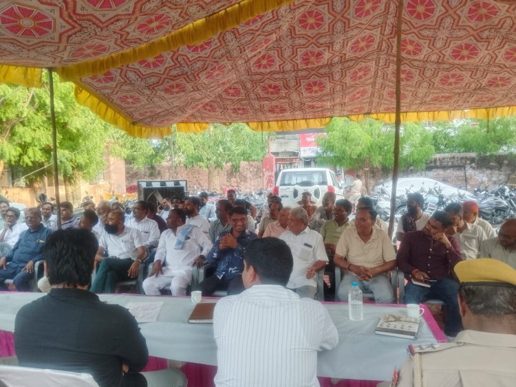 त्यौहार हमारे लिए भाईचारे एवं सौहार्द का संदेश लाते हैं : एसडीएम रवि प्रकाश 