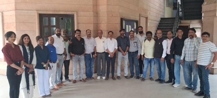 आईएडब्लूजे जिला इकाई की बैठक आयोजित