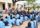 नो बैग डे का हुआ आयोजन वृक्षारोपण कार्यक्रम के तहत 250 वृक्ष लगाएं 