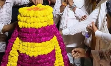 श्रावण मास के प्रथम दिन विधायक डी.सी. बैरवा ने नीलकंठ महादेव मंदिर में किए दर्शन