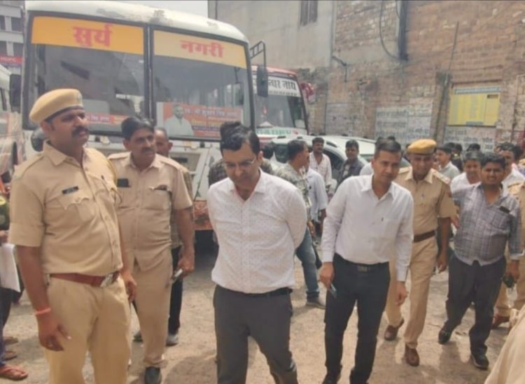 अवैध मॉडिफिकेशन वाली 10 बसों पर कार्रवाई, सीज़ एवं चालान किए गए*
