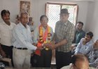 पेंशनर समाज ने नवनियुक्त उपकोषाधिकारी अभिषेक सोनी और सेवानिवृत्त शिक्षिका उमराव कंवर का किया सम्मान