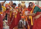 महिलाओं  ने निकाली कावड़ यात्रा             