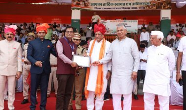 सोजत में 80वें स्वतंत्रता दिवस पर डॉ. अशोक गहलोत जिला स्तर पर सम्मानित 