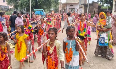 महिला कांवड़ द्वारा किया शिवराजपुर महादेव का अभिषेक।