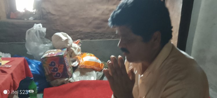 काग्रेसः के पूर्व मंत्री  श्री गणेश गोदियाल  ने की श्री गायवाले हनुमान जी से  प्रार्थना और लिया आश्रीवाद