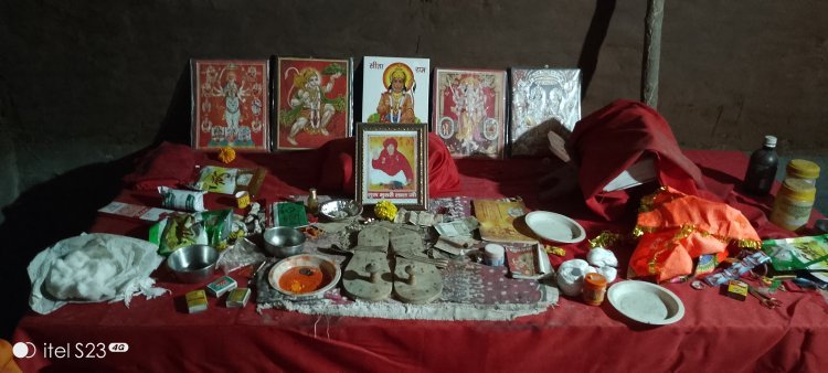 काग्रेसः के पूर्व मंत्री  श्री गणेश गोदियाल  ने की श्री गायवाले हनुमान जी से  प्रार्थना और लिया आश्रीवाद