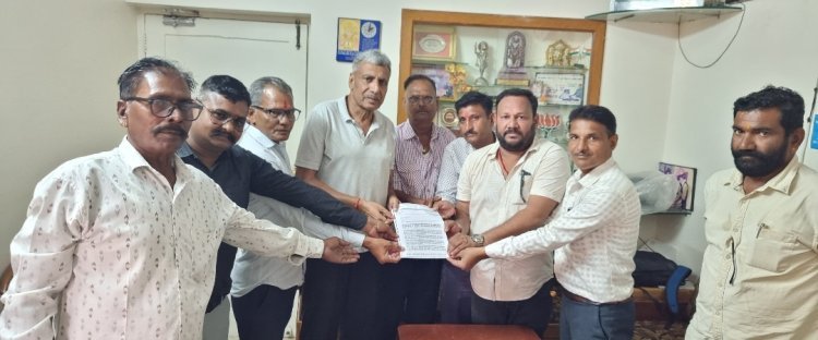 आयोग दर्शाए सही आकडे वर्ना आदोंलन