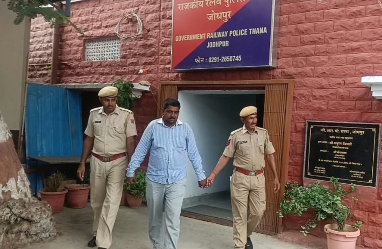 स्थाई वारंटी गिरफ्तार
