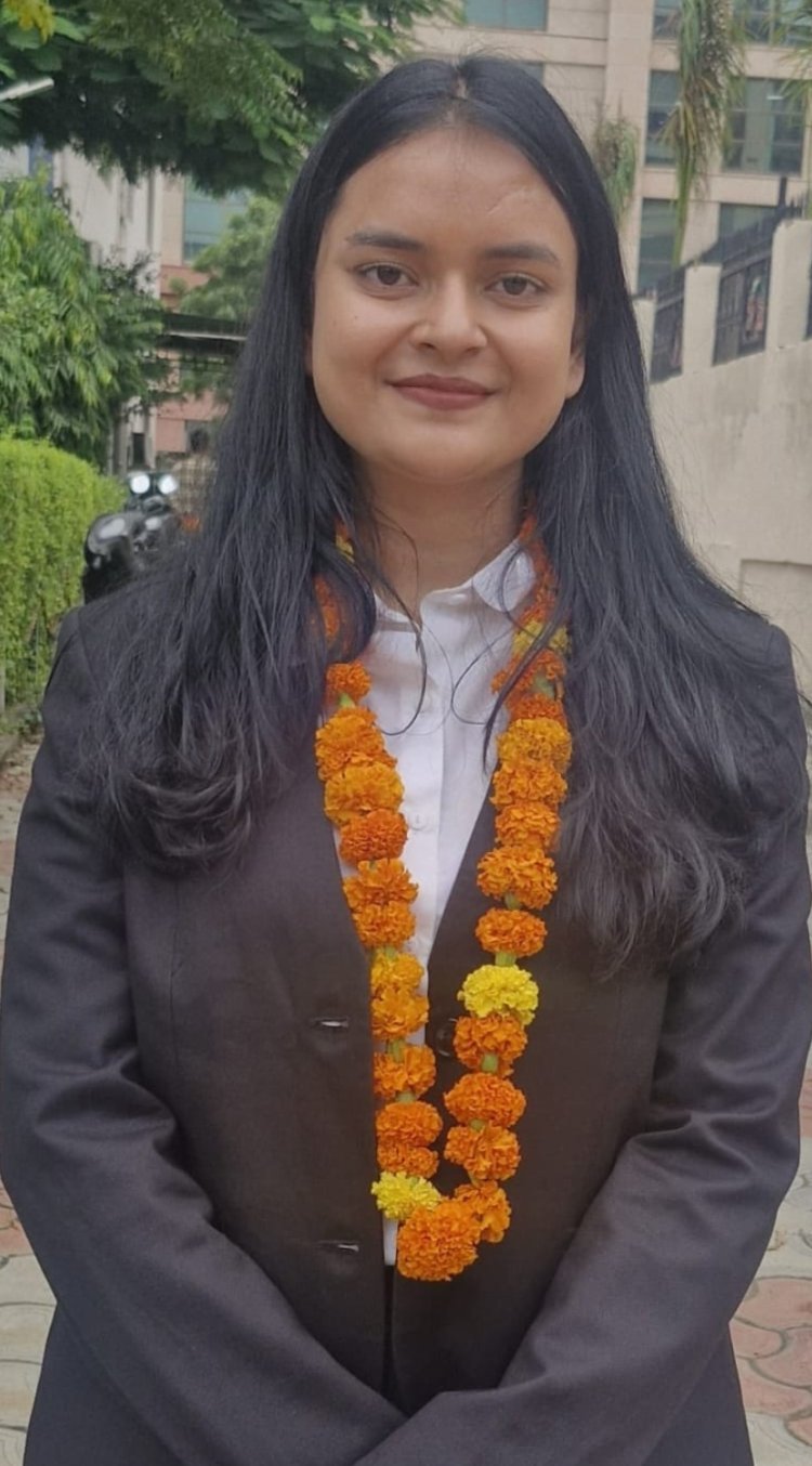 महिमा ने आईसीएसआई की परीक्षा में अखिल भारतीय स्तर पर 16 वी रैंक हासिल की उ