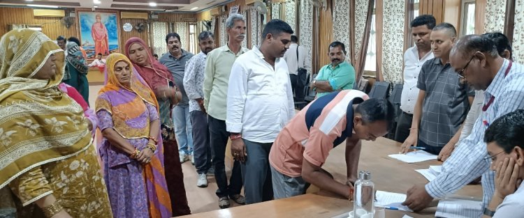 महापौर-उप महापौर चुनाव की तैयारियां शुरू चार प्रत्याशियों ने लिए छह नामांकन पत्र