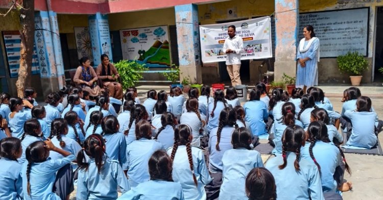 स्वच्छता ही सेवा अभियान के तहत विद्यार्थियों को 4-बिन कचरा पृथक्करण की जानकारी दी