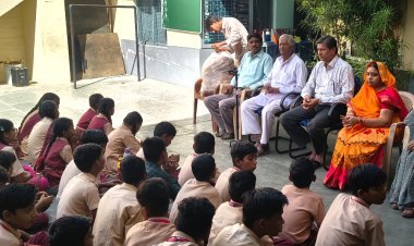 गांधी और शास्त्री का जीवन आज भी प्रासंगिक - ‘रुचिर’